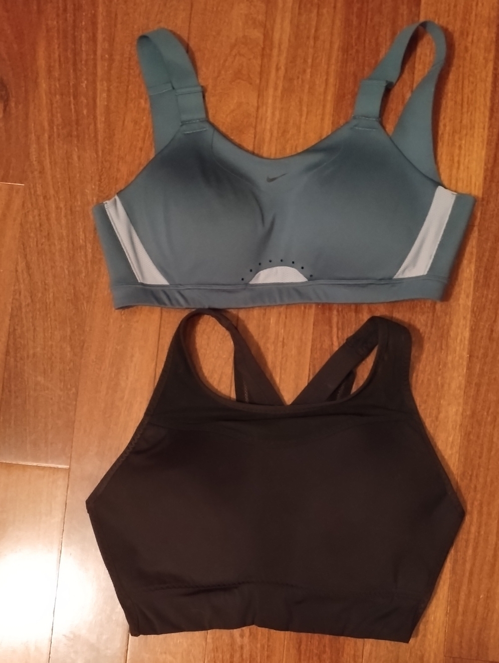 2 Full Support Sport Bras M